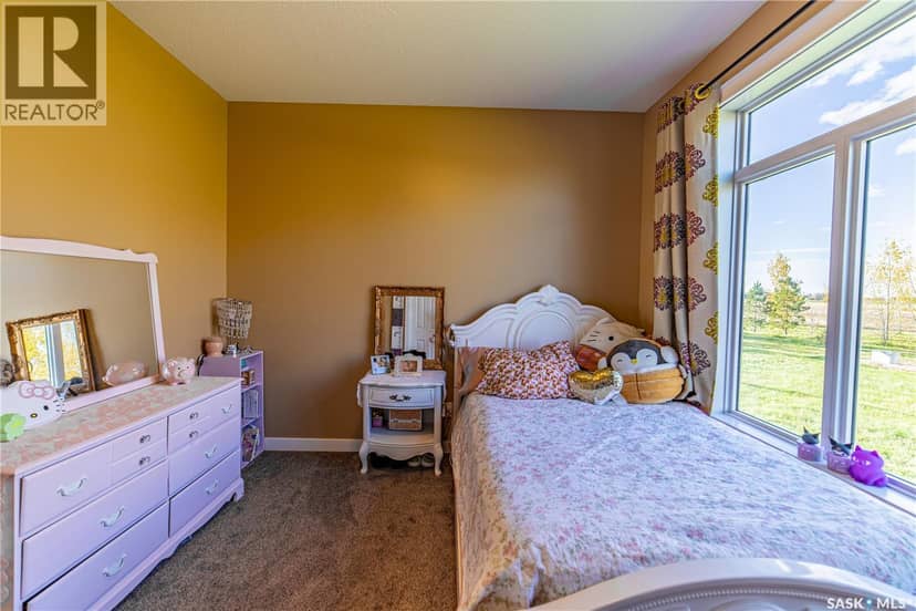 Liu Acreage — photo 25 of 34