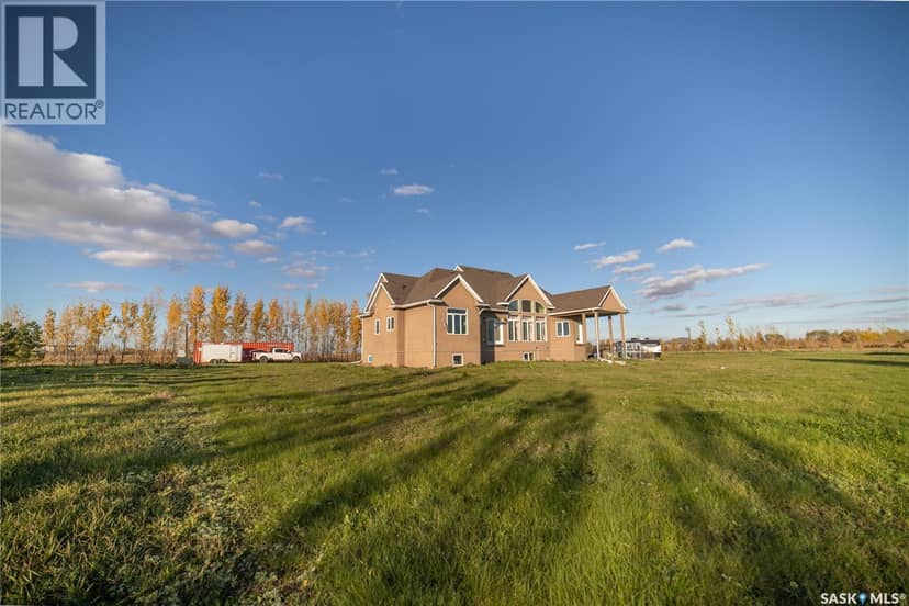 Liu Acreage — photo 30 of 34