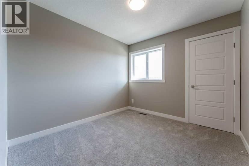 279 Waterford Heights, Chestermere, photo 8
