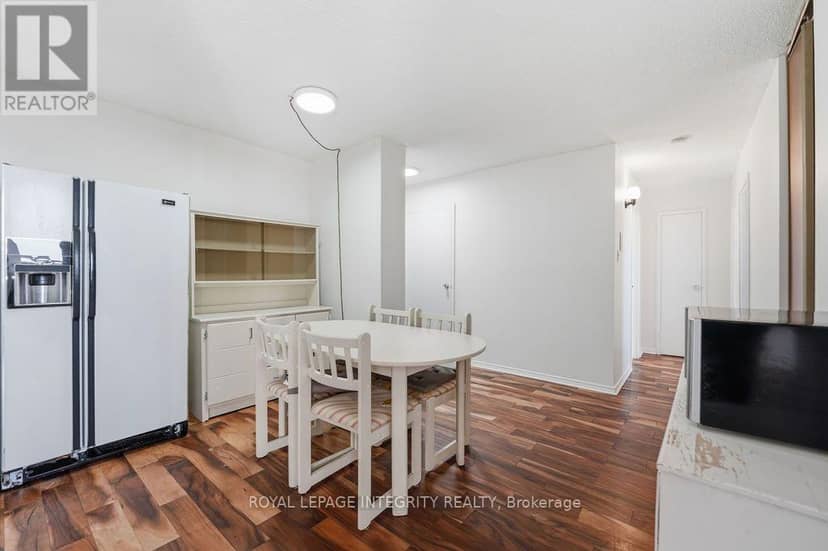 2207 - 900 Dynes Road — photo 18 of 40