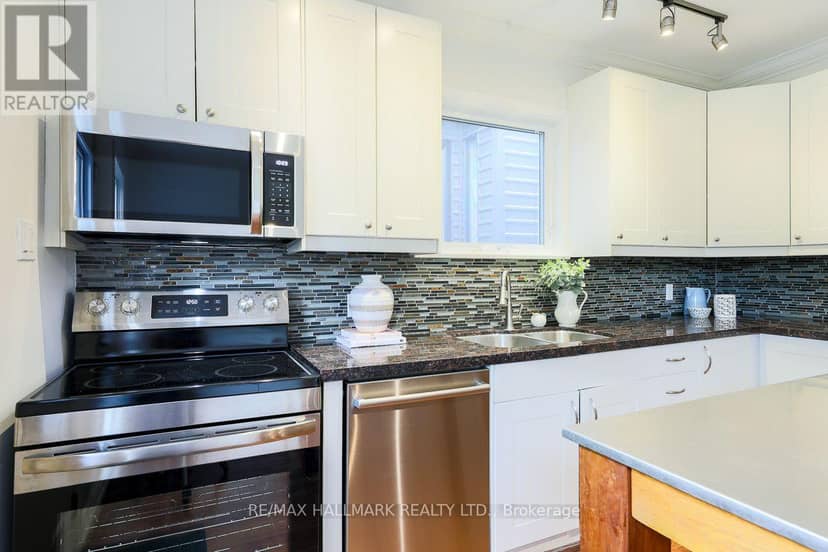 38 Boultbee Avenue — photo 9 of 21