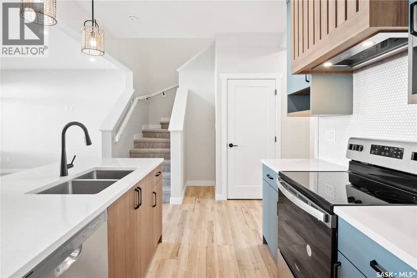 202 Fortosky CRESCENT — photo 18 of 40