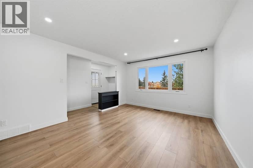 4123 30 Avenue SE — photo 9 of 40
