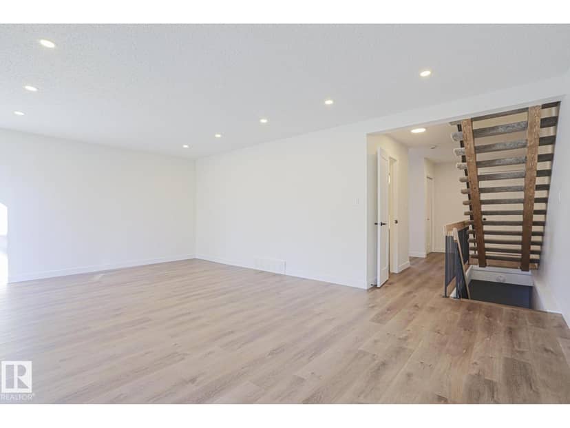 3237 132A AV NW — photo 9 of 39