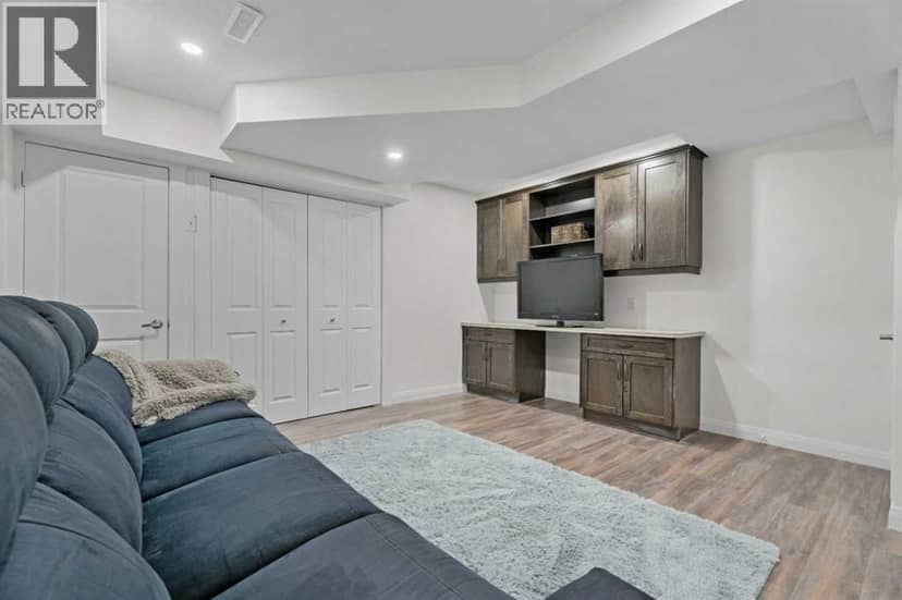 410, 121 Copperpond Common SE — photo 29 of 40