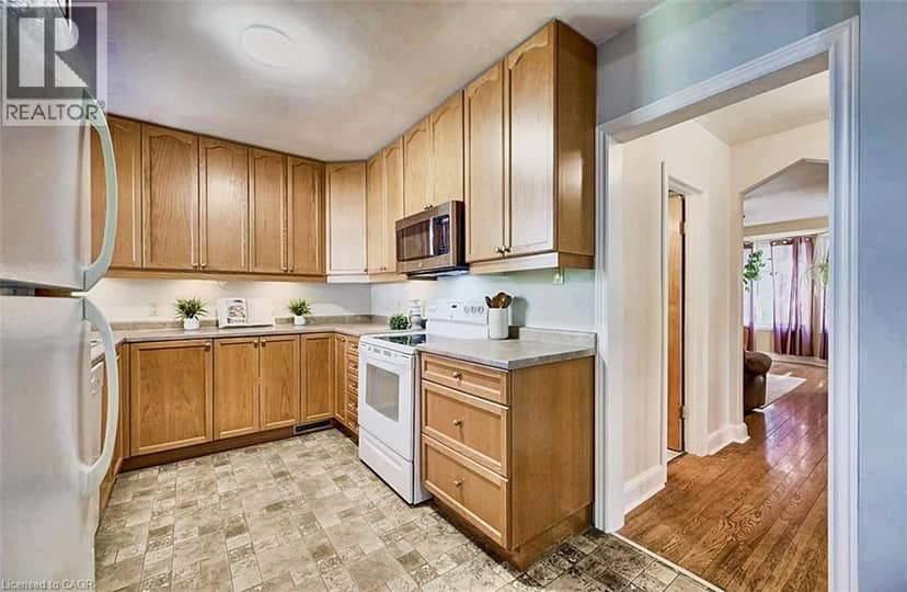 208 ARNOLD Street — photo 11 of 35