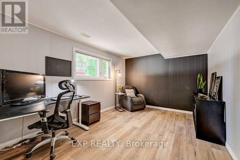 194 Dundas Street E — photo 27 of 40
