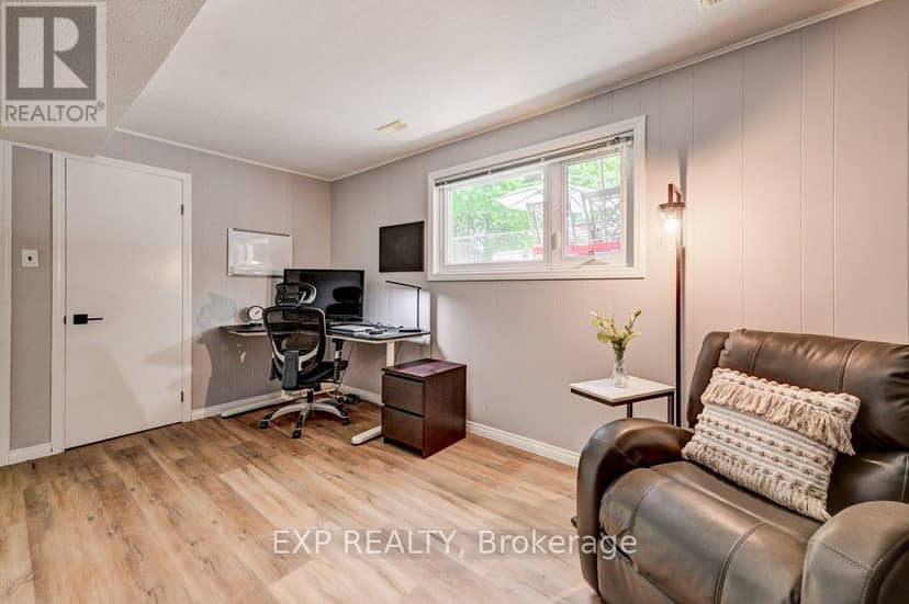 194 Dundas Street E — photo 28 of 40