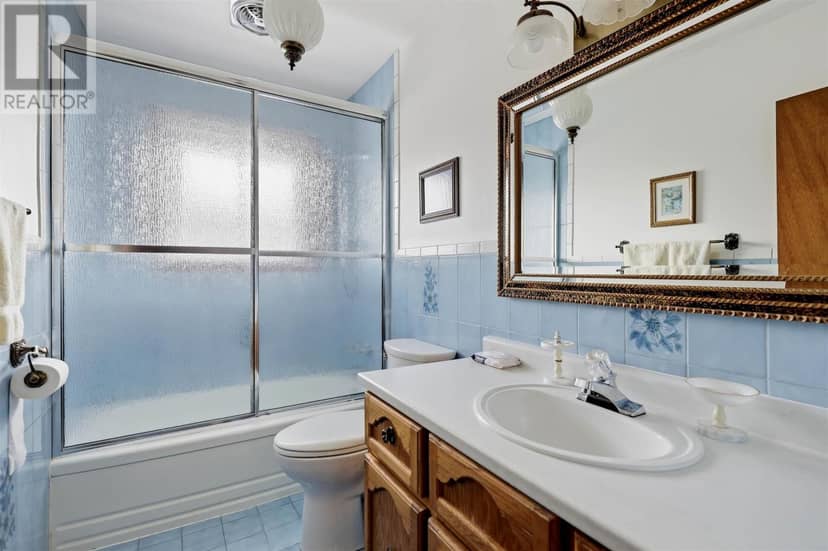 3 Dawson AVE — photo 15 of 37