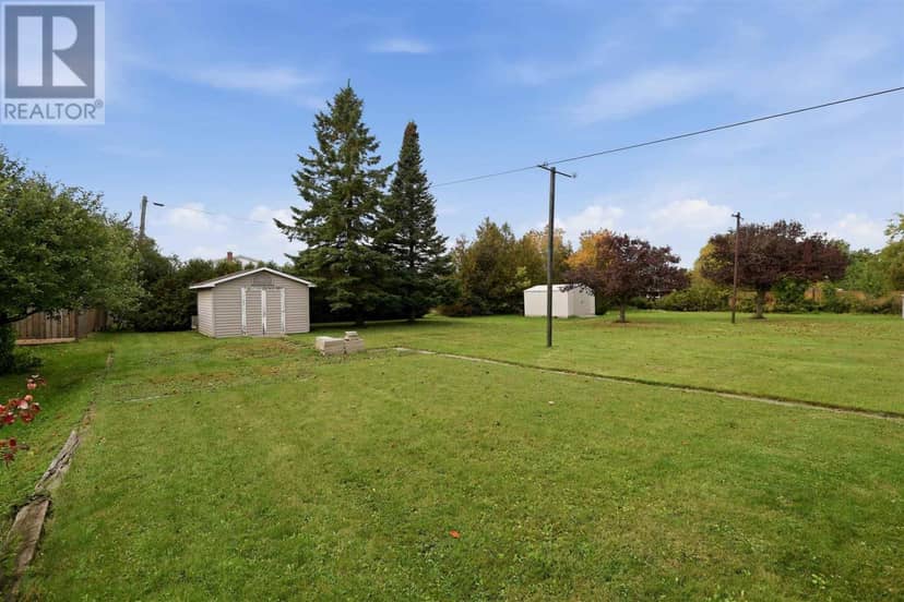 3 Dawson AVE — photo 35 of 37