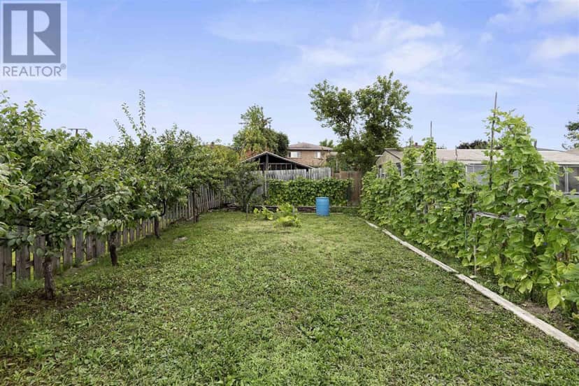 195 Bitonti CRES — photo 11 of 40