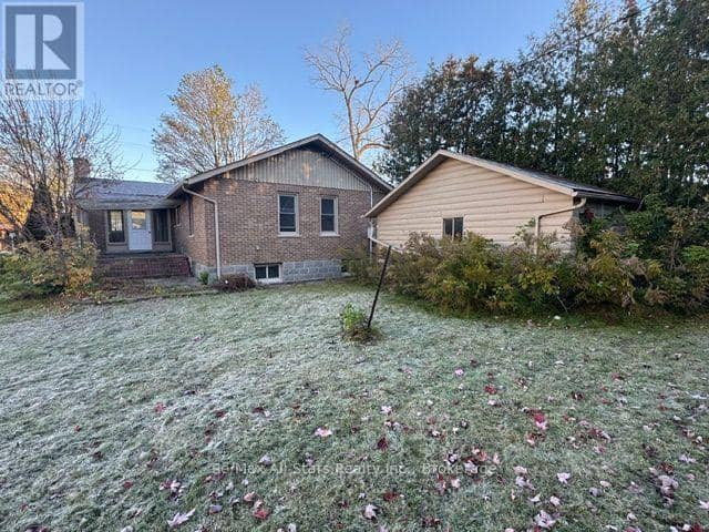 101 Colborne Street W, Kawartha Lakes, photo 4