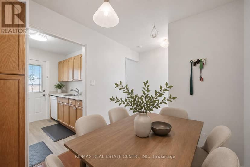 71 Sultan Pool Drive, Toronto, photo 6