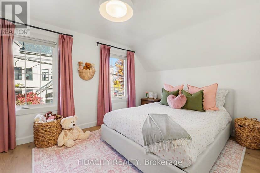 96 Beech Street — photo 16 of 28