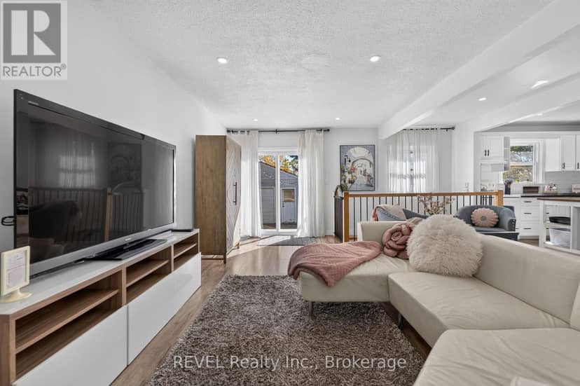 1329 Niagara Stone Road — photo 12 of 40