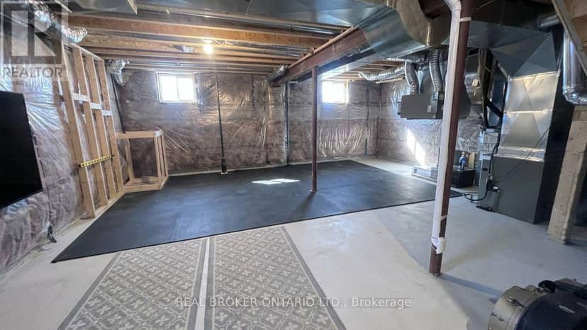 77 Federica Crescent — photo 26 of 28