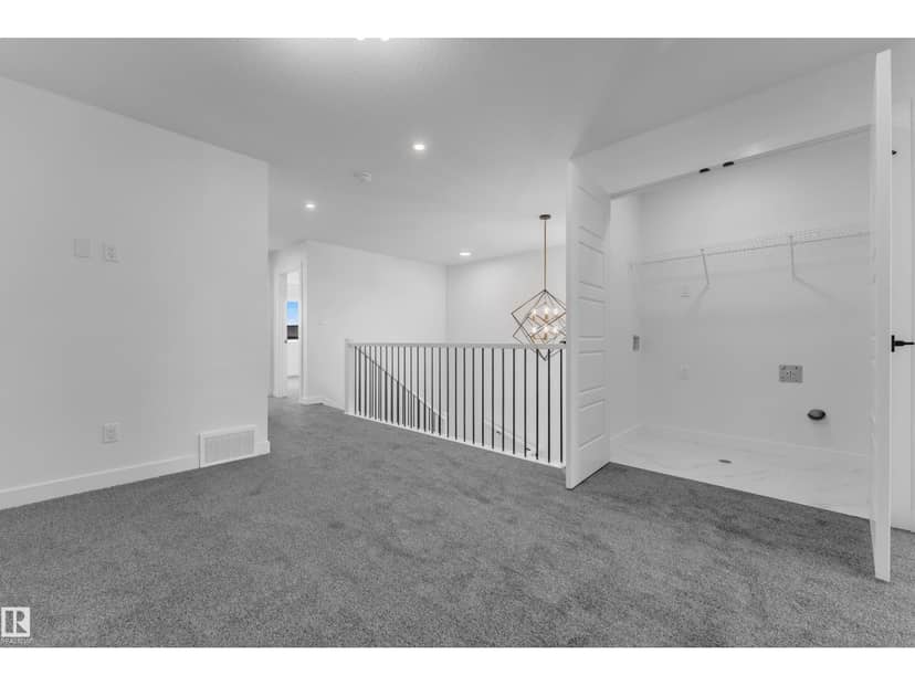 10711 98 ST — photo 15 of 25