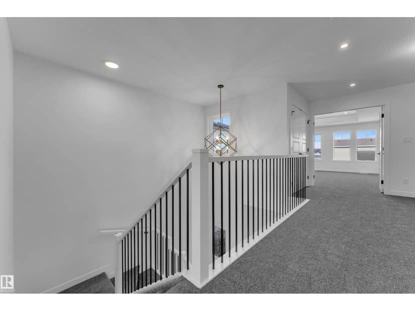 10711 98 ST — photo 13 of 25