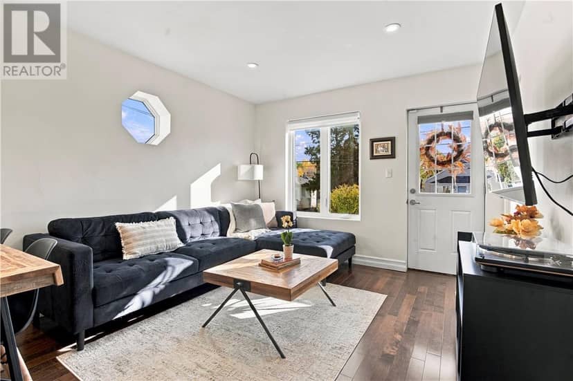 594 Spruce Street, Sudbury, photo 8