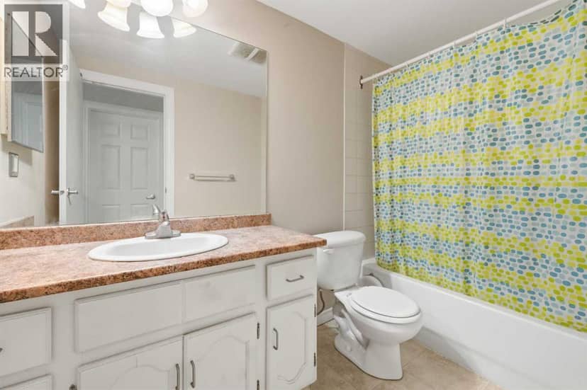 102, 611 67 Avenue SW — photo 14 of 21