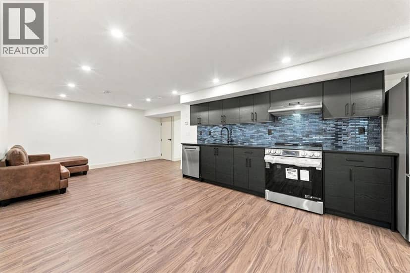 8304 11 Street SW — photo 30 of 40
