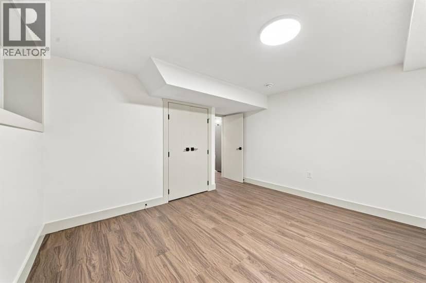 8304 11 Street SW — photo 34 of 40
