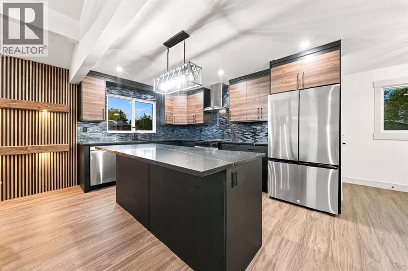 8304 11 Street SW — photo 9 of 40
