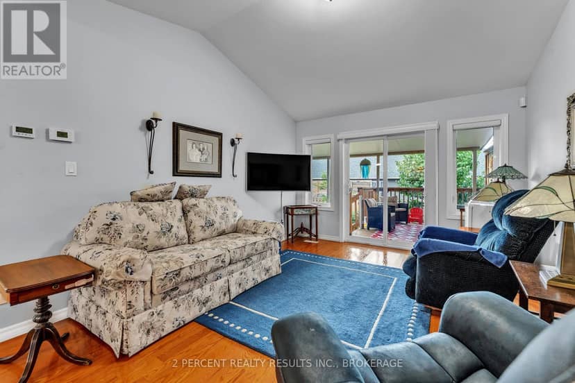 36 Sandhu Crescent — photo 16 of 40