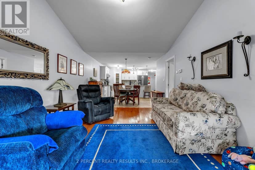 36 Sandhu Crescent — photo 17 of 40