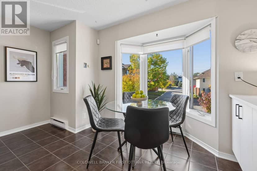 54 - 109 Haxby Private — photo 17 of 40