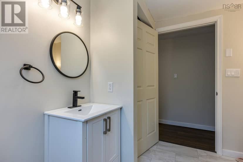 34 Nausett Crescent — photo 31 of 40