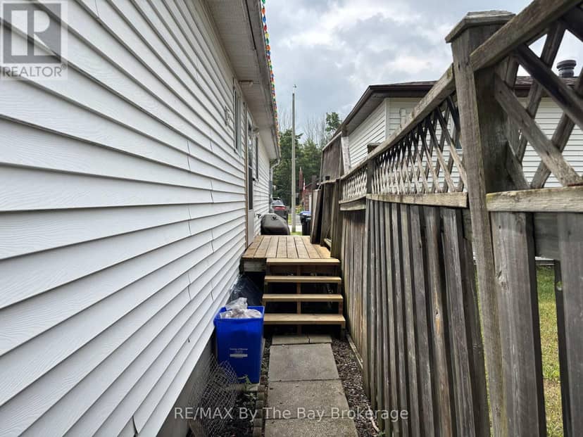 326 Christine Drive — photo 10 of 16