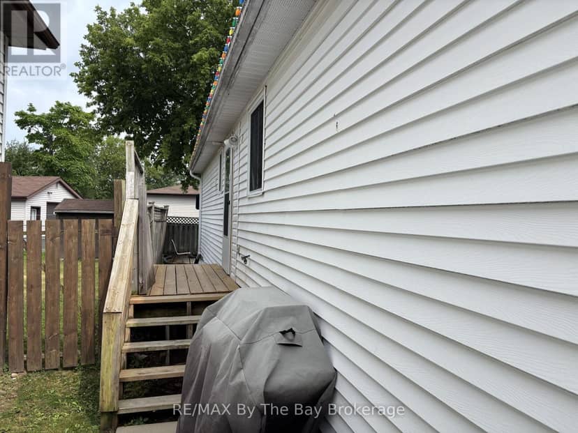 326 Christine Drive — photo 11 of 16