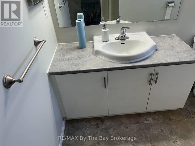 326 Christine Drive, Midland, photo 3