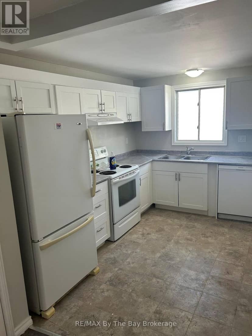 326 Christine Drive, Midland, photo 7