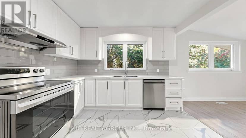 52 Dukinfield Crescent — photo 11 of 22