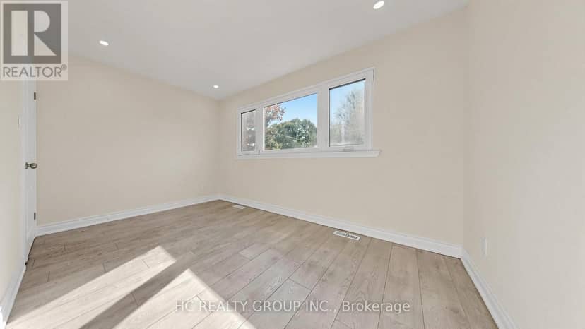 52 Dukinfield Crescent, Toronto, photo 8
