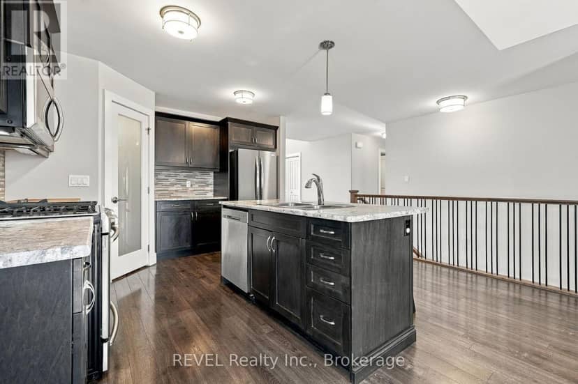 64 Sienna Avenue — photo 15 of 40
