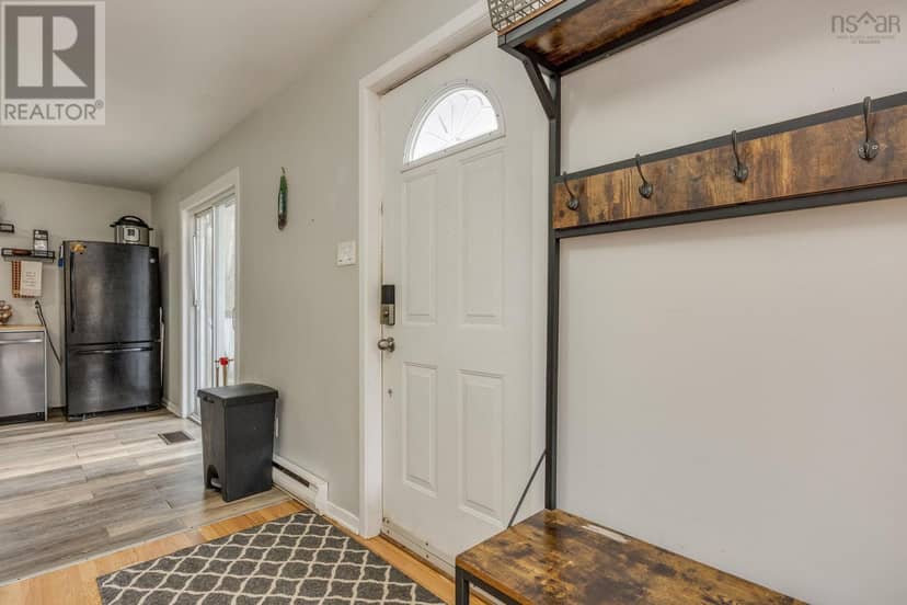40 Mount Hanley Road — photo 9 of 39