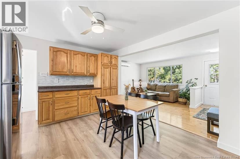 339 Prince of Wales Street — photo 13 of 40