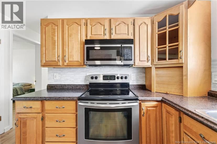 339 Prince of Wales Street — photo 12 of 40