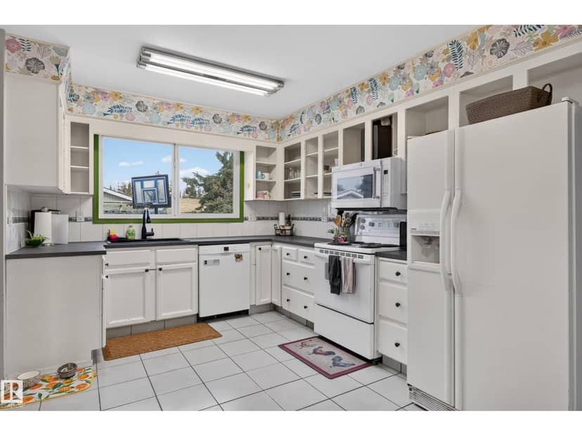 7216 44 AV NW NW — photo 19 of 40