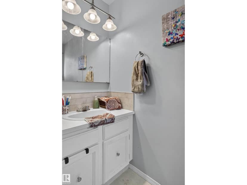 7216 44 AV NW NW — photo 31 of 40