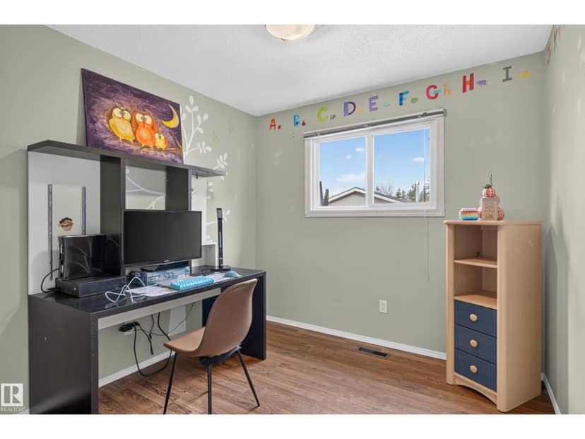 7216 44 AV NW NW — photo 34 of 40