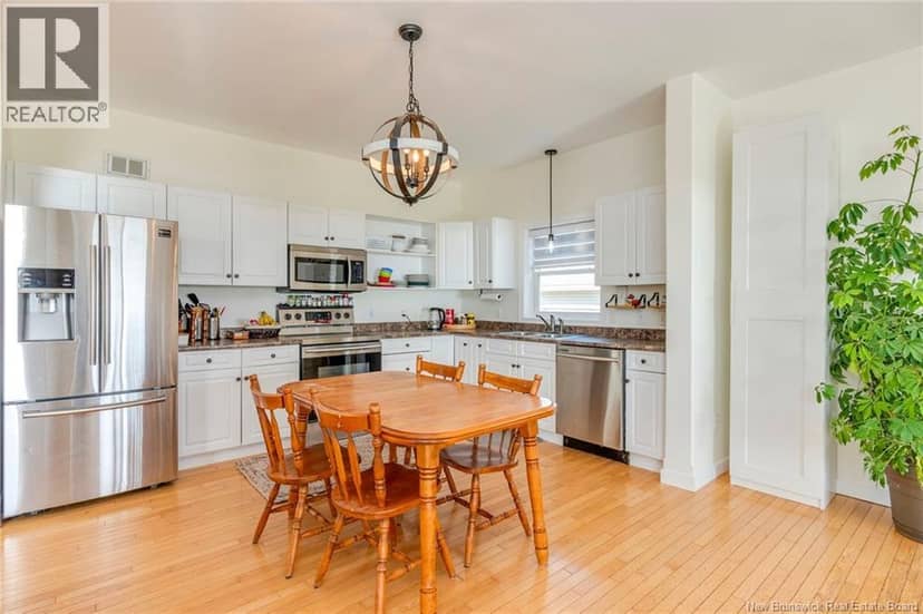 77 Rayworth Lane — photo 11 of 40