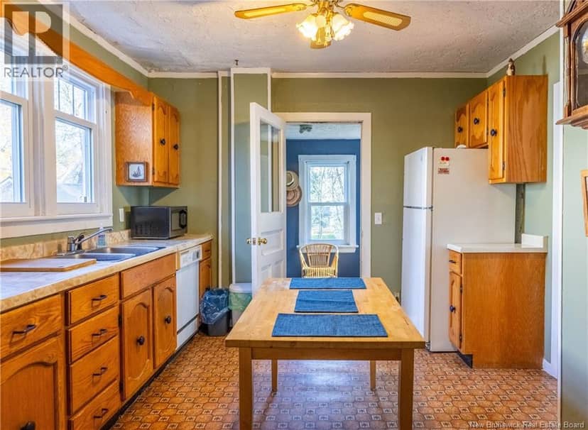 49 Weldon Street — photo 18 of 40