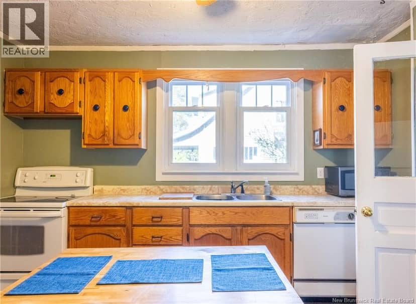 49 Weldon Street — photo 20 of 40