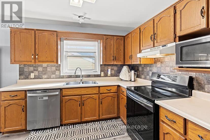 307 Jeremys Crescent — photo 16 of 38