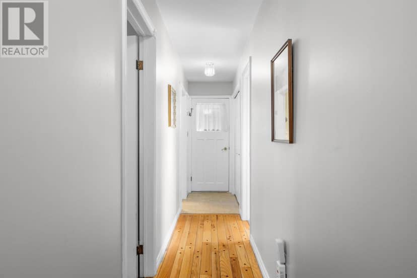 1 Upper Tea Hill Crescent — photo 27 of 40