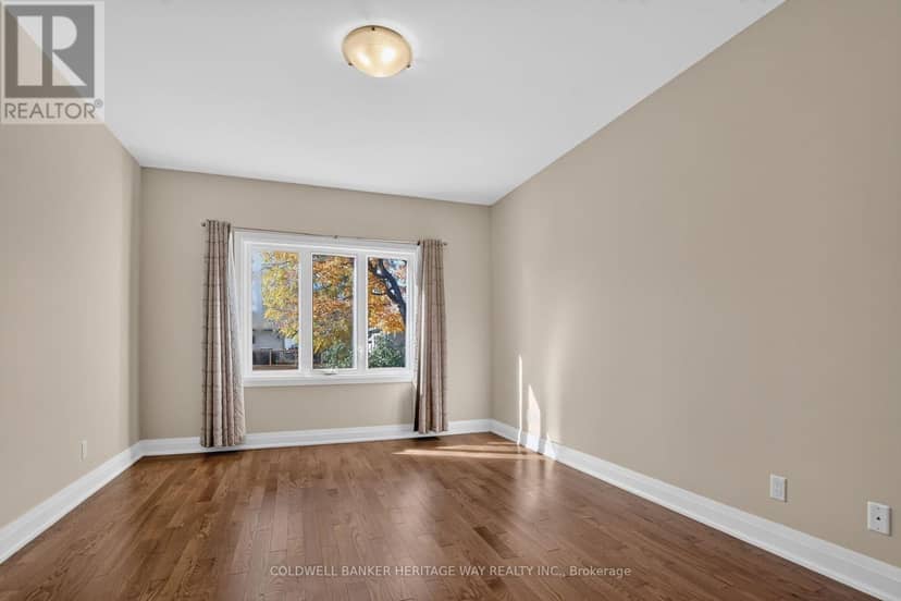 135 Elizabeth Street — photo 24 of 40